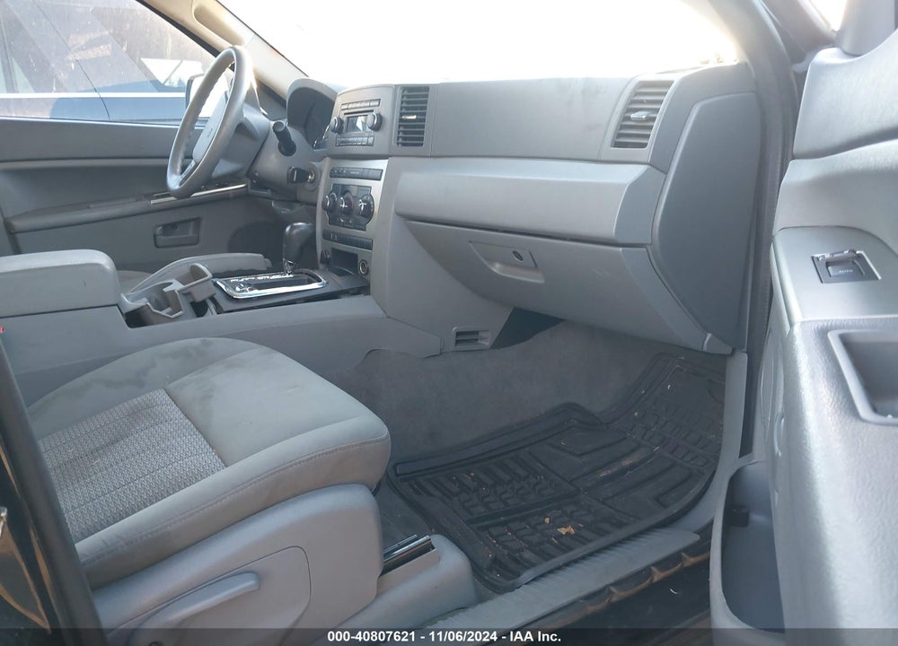 2007 JEEP GRAND CHEROKEE LAREDO VIN: 1J8HR48P37C592710