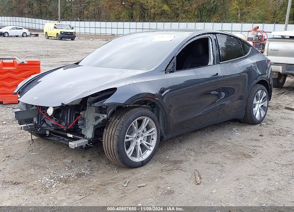 2024 TESLA MODEL Y LONG RANGE DUAL MOTOR ALL-WHEEL DRIVE VIN: 7SAYGDEE8RA275298