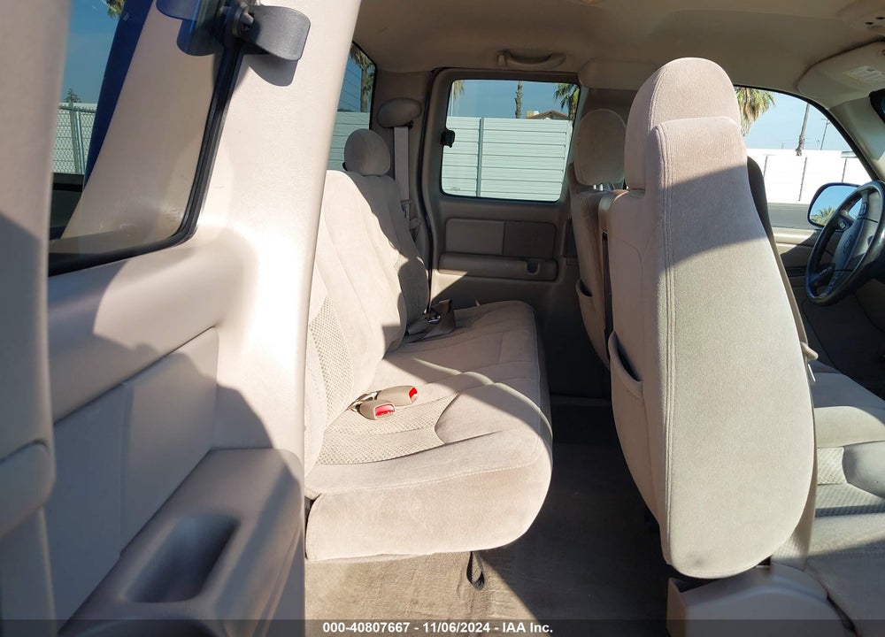 2004 CHEVROLET SILVERADO 1500 LS VIN: 2GCEC19T841212123