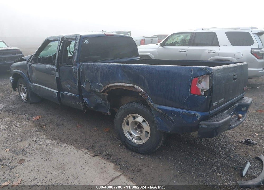 2000 GMC SONOMA SLS VIN: 1GTCS1957Y8293369