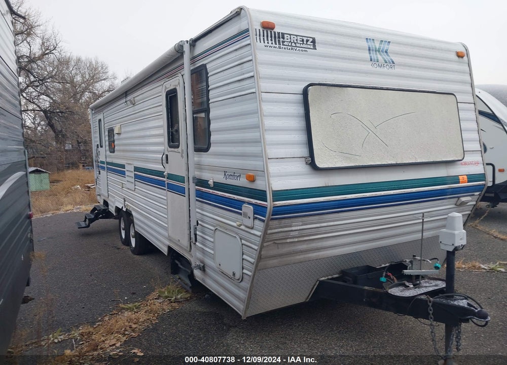 2002 KOMFORT M-24TS VIN: 1K52KTM2822026495