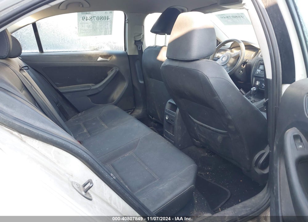 2012 VOLKSWAGEN JETTA 2.5L SE VIN: 3VWDP7AJ5CM453705