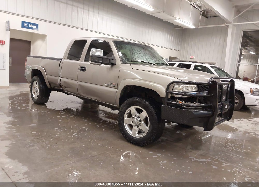 2002 CHEVROLET SILVERADO 2500HD LS VIN: 1GCHK29152E200009