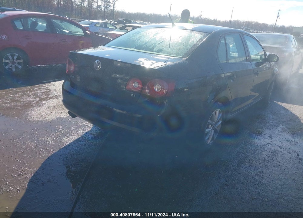 2010 VOLKSWAGEN JETTA LIMITED EDITION VIN: 3VWRX7AJ6AM146501