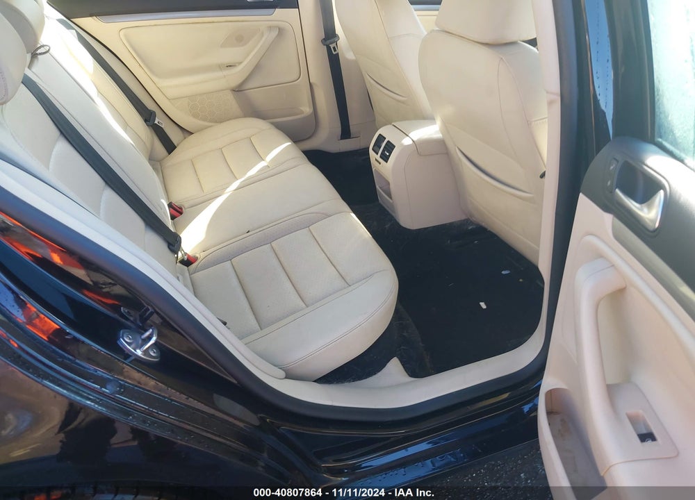2010 VOLKSWAGEN JETTA LIMITED EDITION VIN: 3VWRX7AJ6AM146501