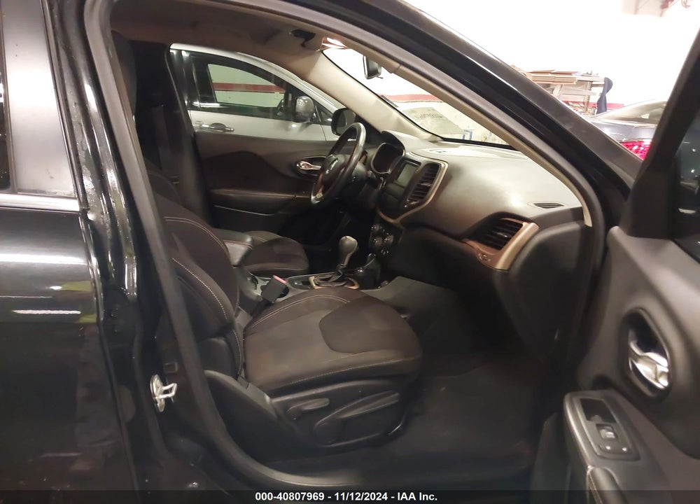 2016 JEEP CHEROKEE LATITUDE VIN: 1C4PJMCB1GW301772