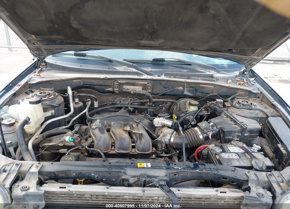 2004 FORD ESCAPE XLS VIN: 1FMCU02154KA42676