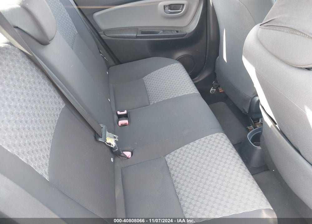2015 TOYOTA YARIS LE VIN: VNKKTUD32FA034866
