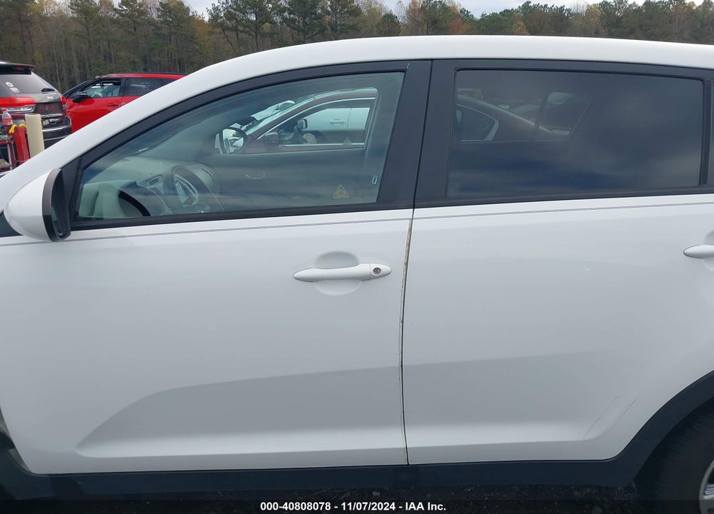 2016 KIA SPORTAGE LX VIN: KNDPB3AC8G7821688