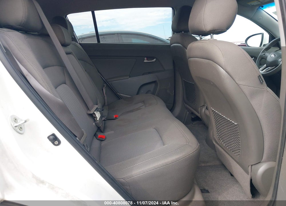 2016 KIA SPORTAGE LX VIN: KNDPB3AC8G7821688