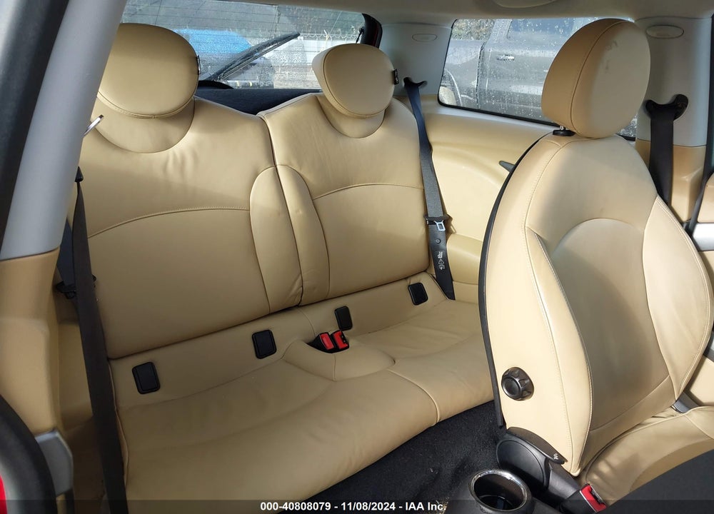 2008 MINI COOPER S VIN: WMWMF73558TV34893