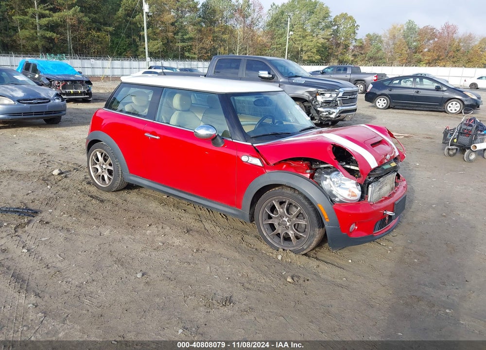 2008 MINI COOPER S VIN: WMWMF73558TV34893