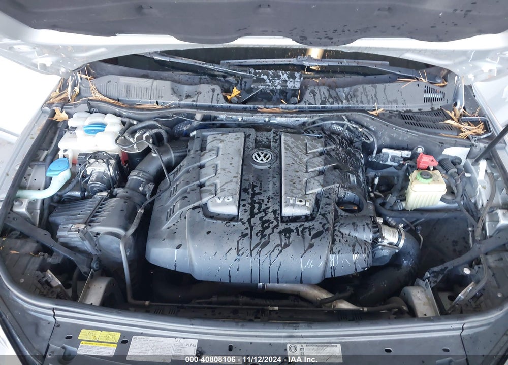 2013 VOLKSWAGEN TOUAREG TDI SPORT VIN: WVGEP9BP2DD005405