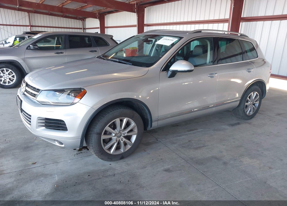 2013 VOLKSWAGEN TOUAREG TDI SPORT VIN: WVGEP9BP2DD005405