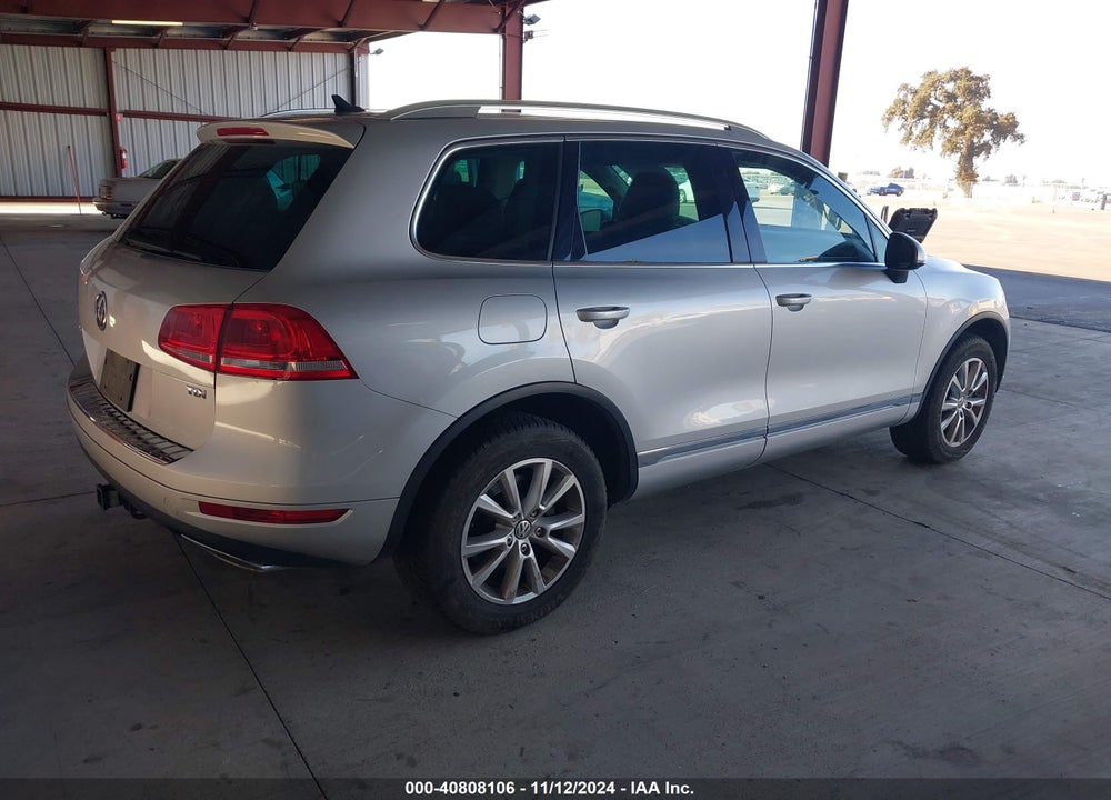 2013 VOLKSWAGEN TOUAREG TDI SPORT VIN: WVGEP9BP2DD005405