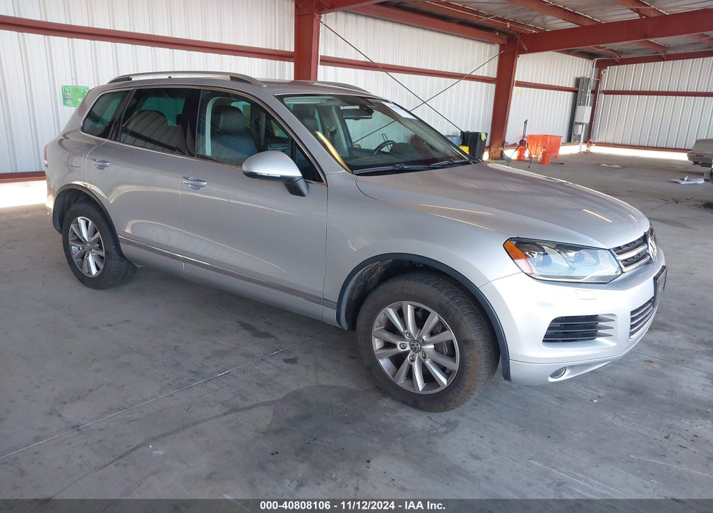 2013 VOLKSWAGEN TOUAREG TDI SPORT VIN: WVGEP9BP2DD005405