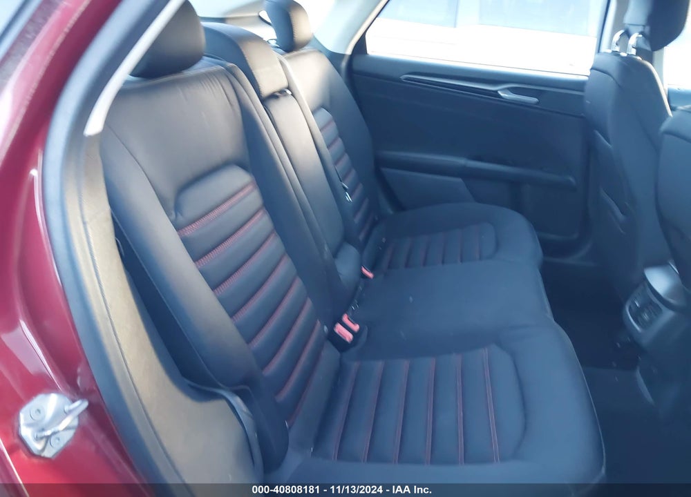 2015 FORD FUSION SE VIN: 3FA6P0H70FR156528