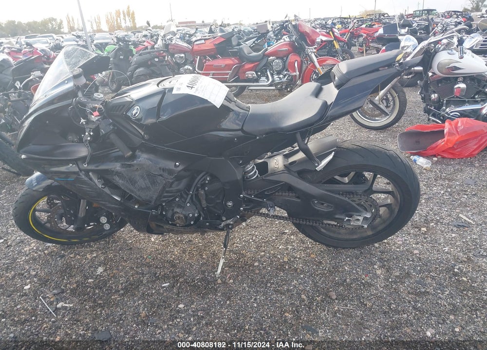 2022 YAMAHA YZFR1 VIN: JYARN66E7NA002646