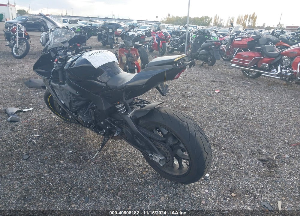 2022 YAMAHA YZFR1 VIN: JYARN66E7NA002646