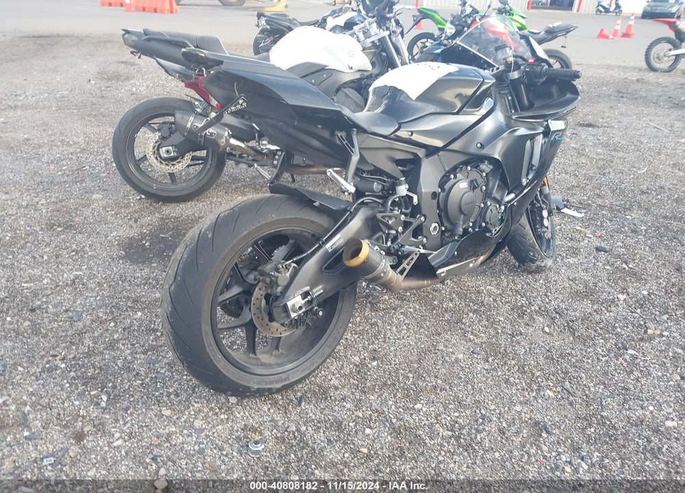 2022 YAMAHA YZFR1 VIN: JYARN66E7NA002646