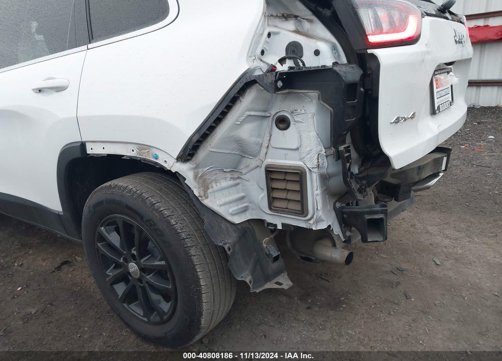 2019 JEEP CHEROKEE LATITUDE PLUS 4X4 VIN: 1C4PJMLX7KD105576