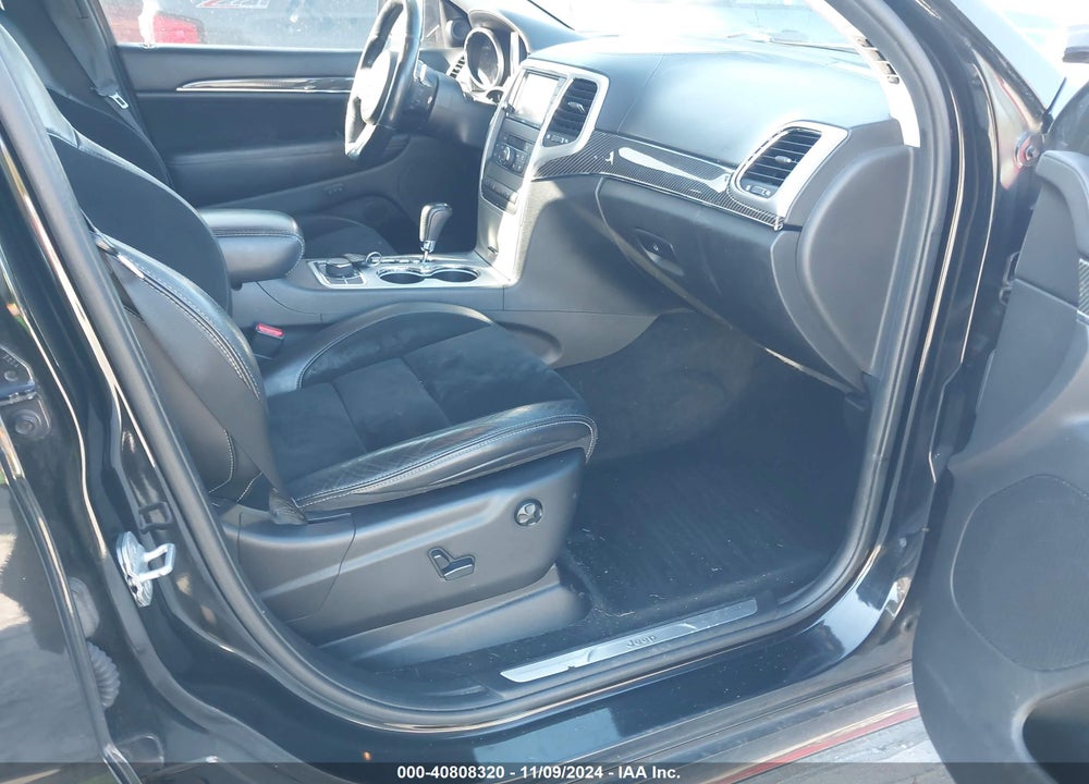 2012 JEEP GRAND CHEROKEE SRT8 VIN: 1C4RJFDJ5CC211305