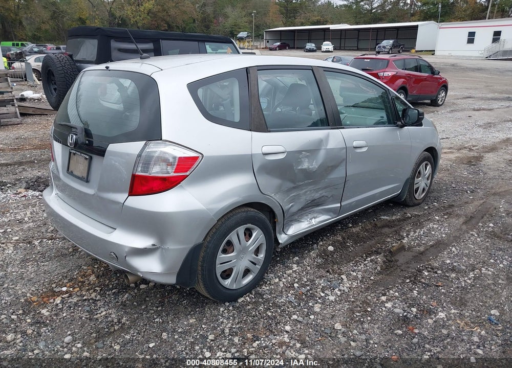 2011 HONDA FIT VIN: JHMGE8H36BS002869