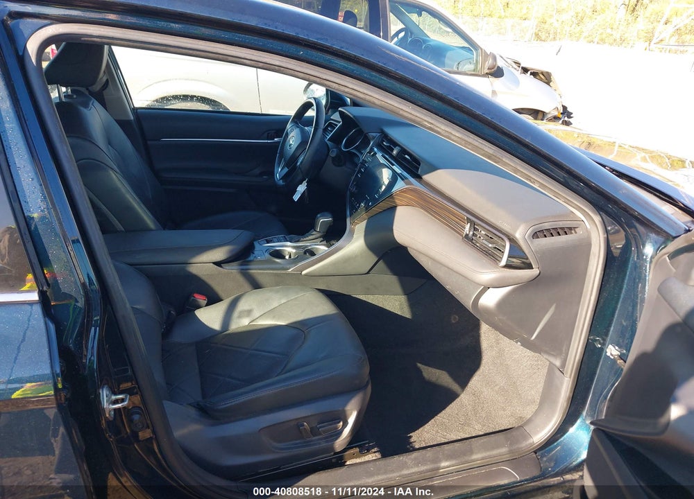 2019 TOYOTA CAMRY XLE VIN: 4T1B11HK8KU847423