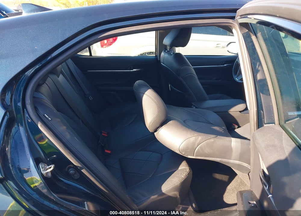 2019 TOYOTA CAMRY XLE VIN: 4T1B11HK8KU847423