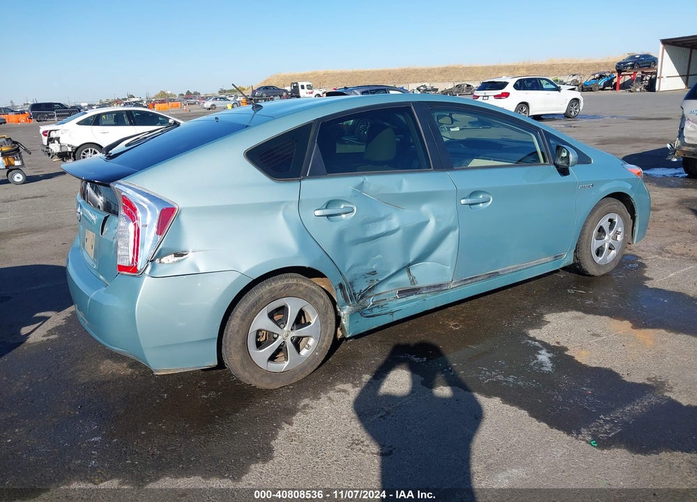 2013 TOYOTA PRIUS TWO VIN: JTDKN3DU5D5599981