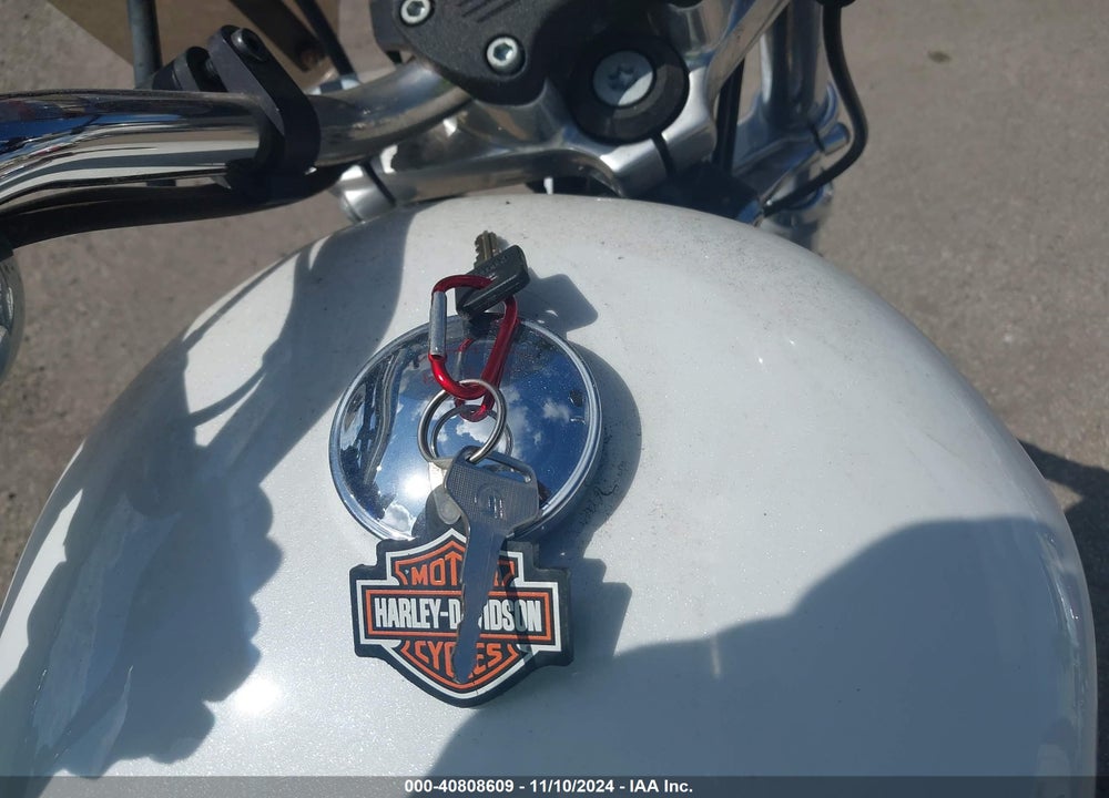 2015 HARLEY-DAVIDSON XL883 SUPERLOW VIN: 1HD4CR215FC419860