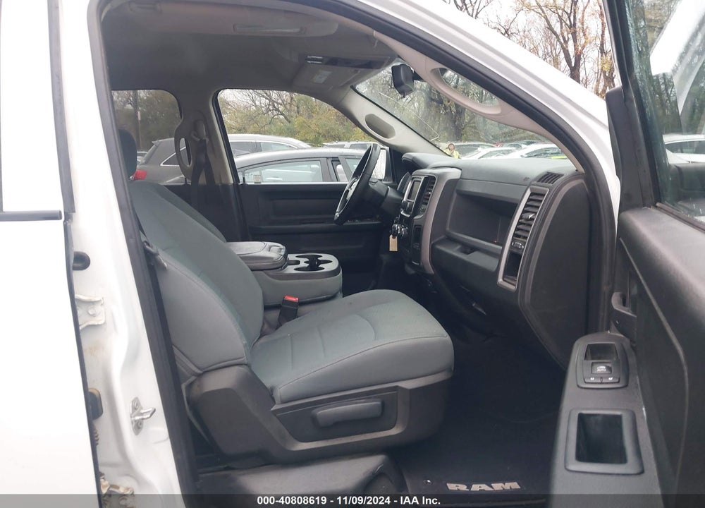 2016 RAM 1500 EXPRESS VIN: 1C6RR7FG6GS419437