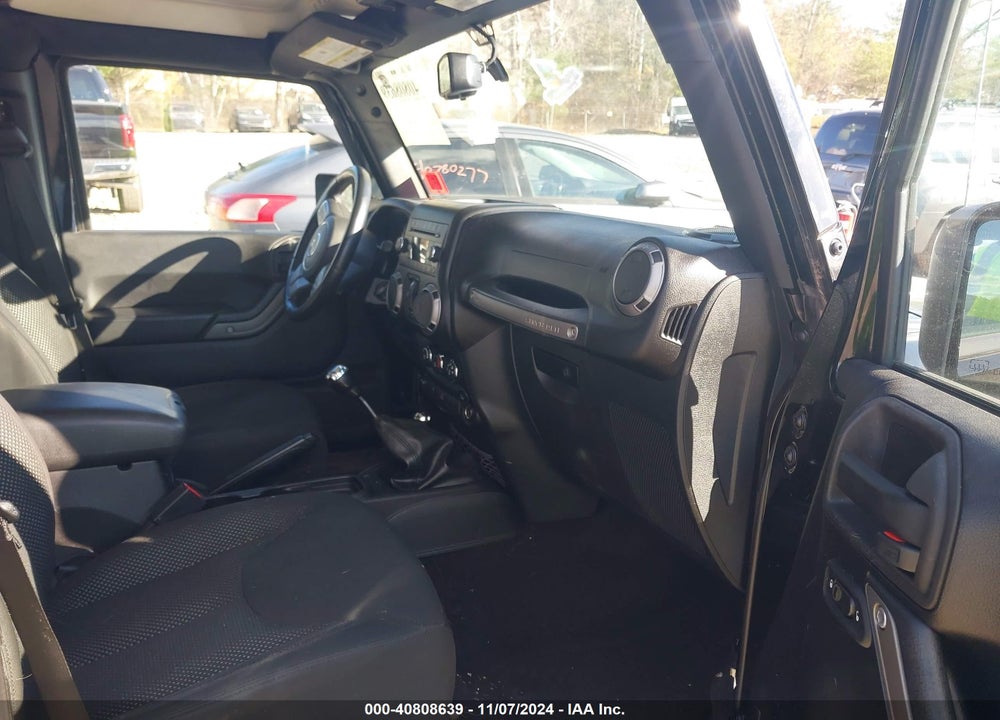 2016 JEEP WRANGLER UNLIMITED BLACK BEAR VIN: 1C4BJWDG7GL105868