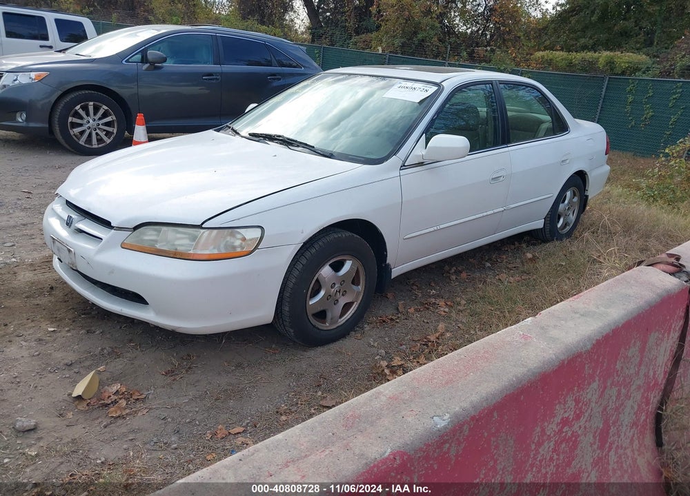 1999 HONDA ACCORD EX V6 VIN: 1HGCG1651XA050400