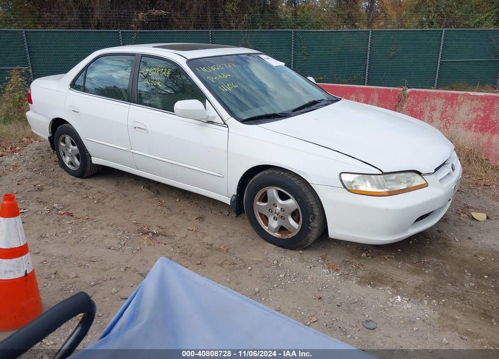 1999 HONDA ACCORD EX V6 VIN: 1HGCG1651XA050400