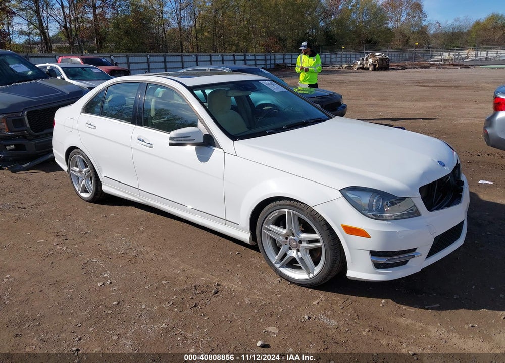 2014 MERCEDES-BENZ C 300 C 300 LUXURY/SPORT 4MATIC VIN: WDDGF8AB4ER313475