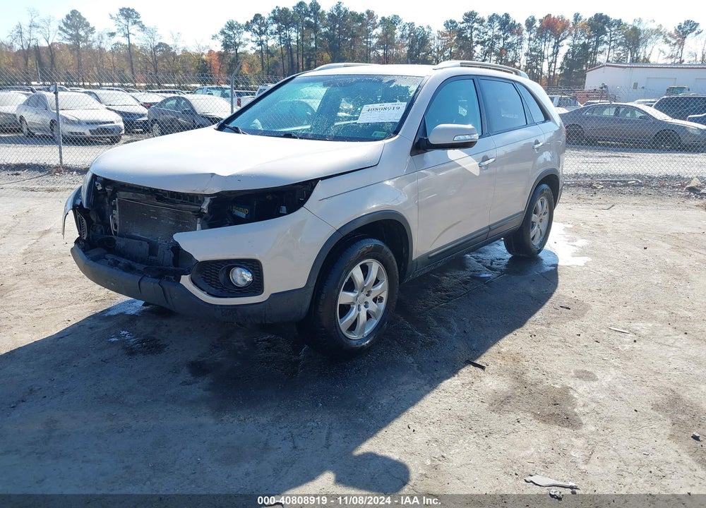 2011 KIA SORENTO LX VIN: 5XYKT4A11BG053348