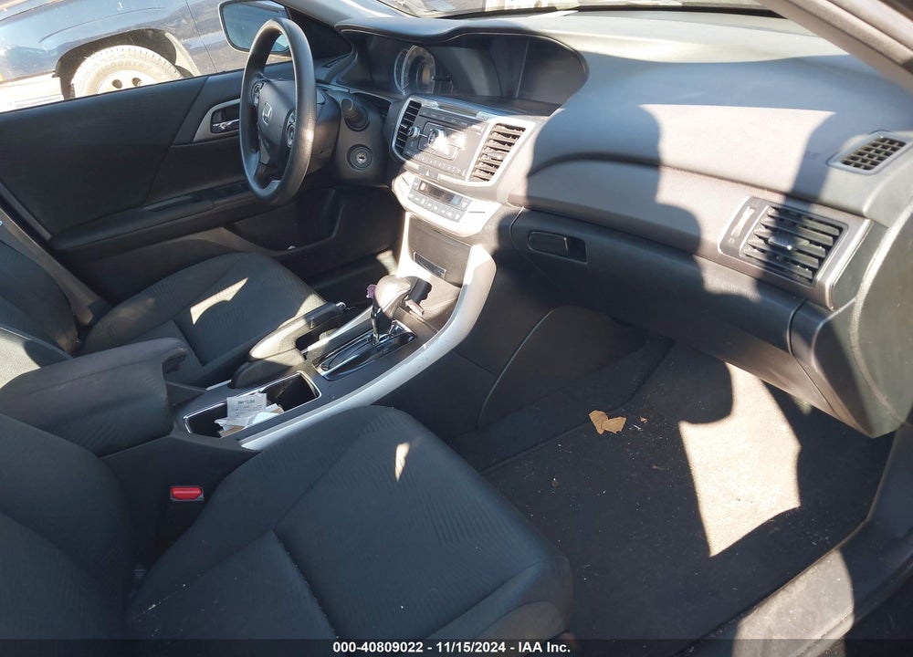 2015 HONDA ACCORD VIN: 1HGCR2F34FA271356