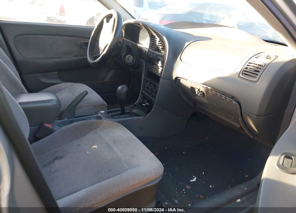 2001 KIA SEPHIA LS VIN: KNAFB121015033145