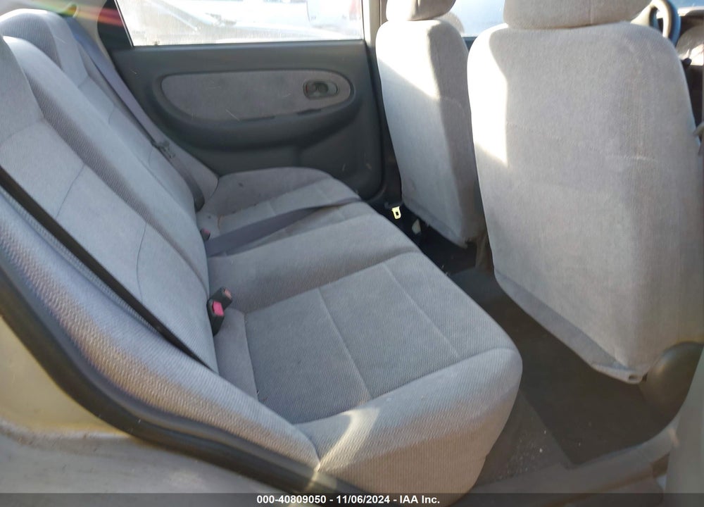 2001 KIA SEPHIA LS VIN: KNAFB121015033145