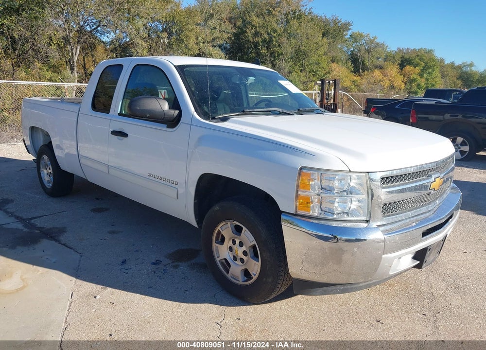 2013 CHEVROLET SILVERADO 1500 LT VIN: 1GCRCSE09DZ279016