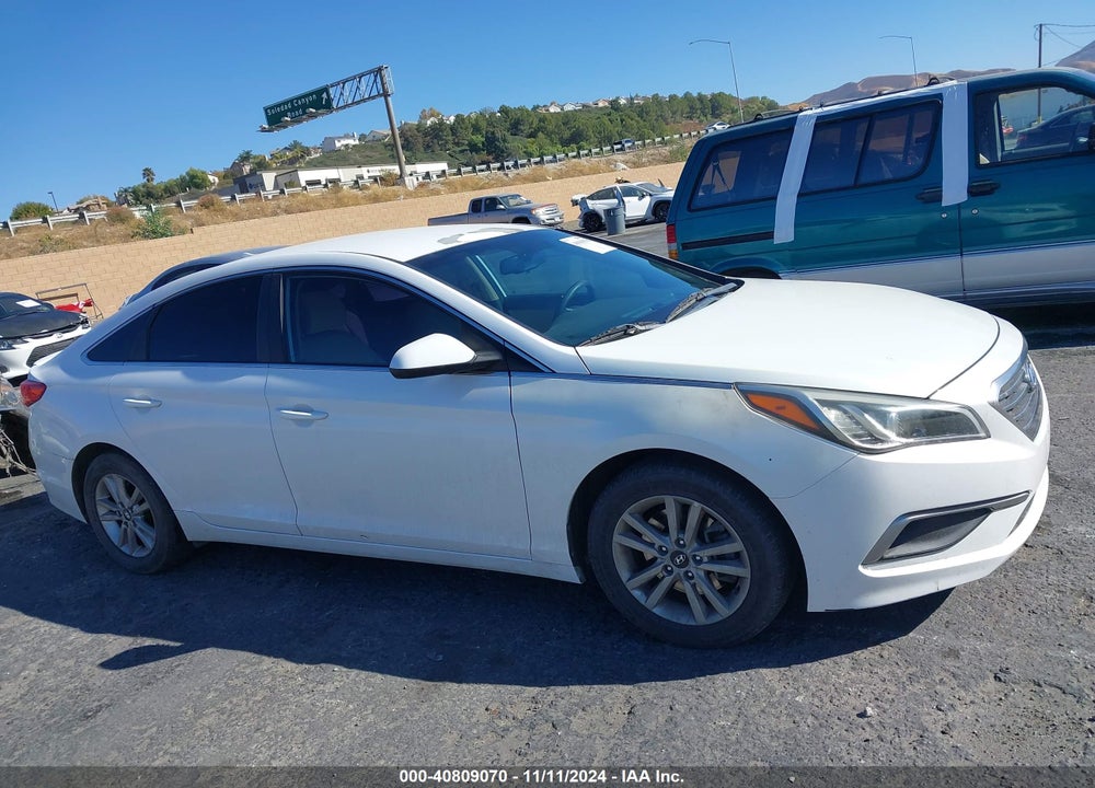2016 HYUNDAI SONATA SE VIN: 5NPE24AF2GH269544
