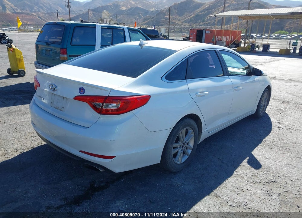 2016 HYUNDAI SONATA SE VIN: 5NPE24AF2GH269544
