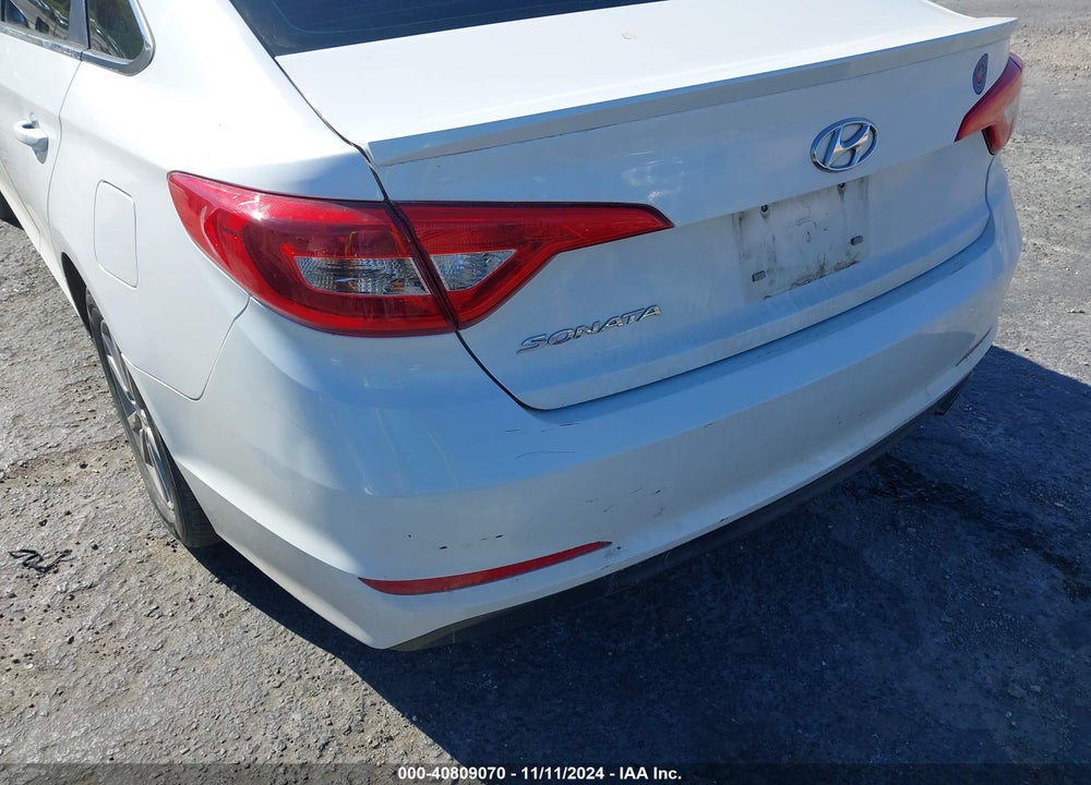 2016 HYUNDAI SONATA SE VIN: 5NPE24AF2GH269544