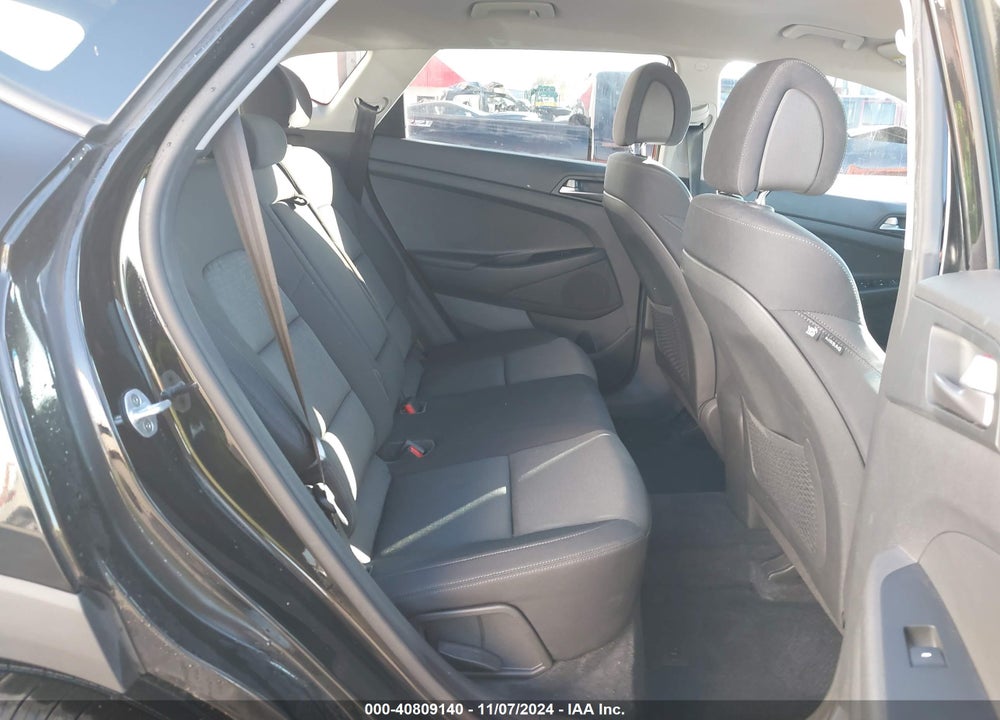 2017 HYUNDAI TUCSON VIN: KM8J33A46HU565268