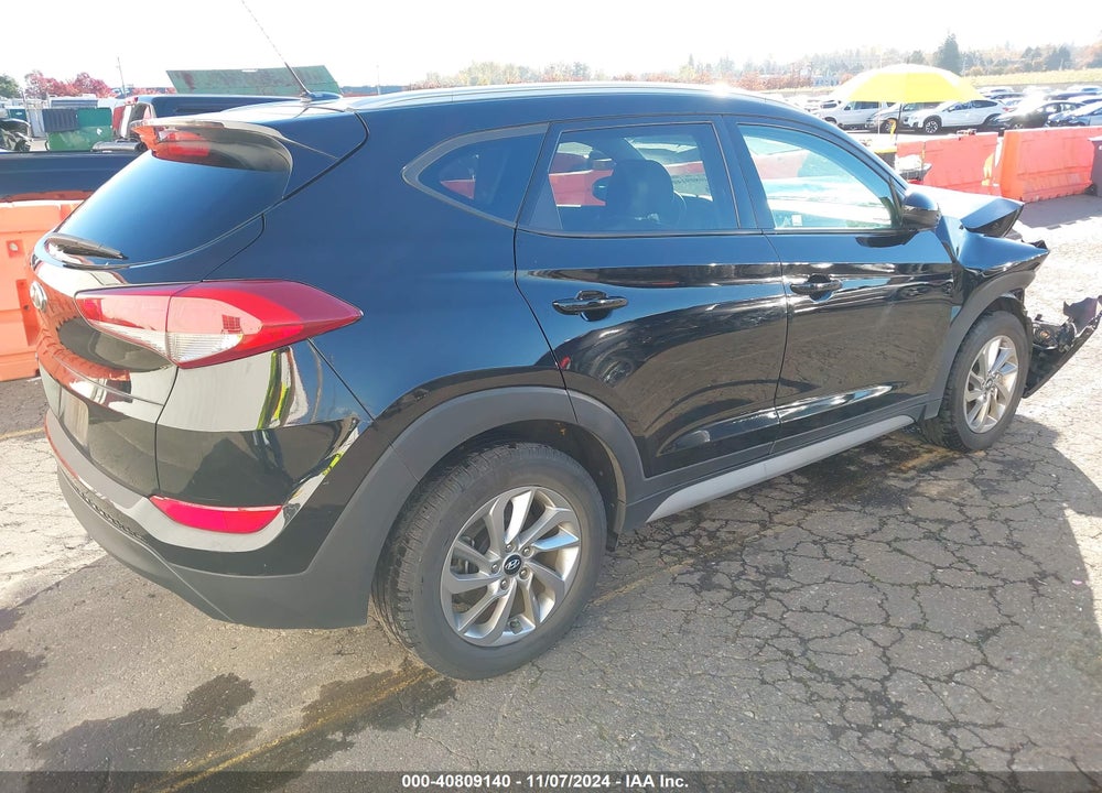 2017 HYUNDAI TUCSON VIN: KM8J33A46HU565268