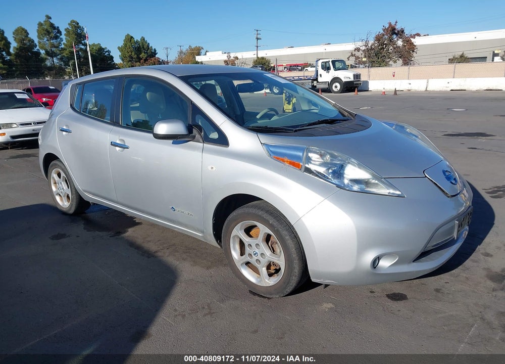 2011 NISSAN LEAF SL VIN: JN1AZ0CP9BT006385