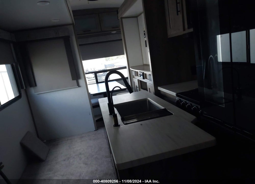 2022 SALEM OTHER VIN: 4X4FSBN20NV009361