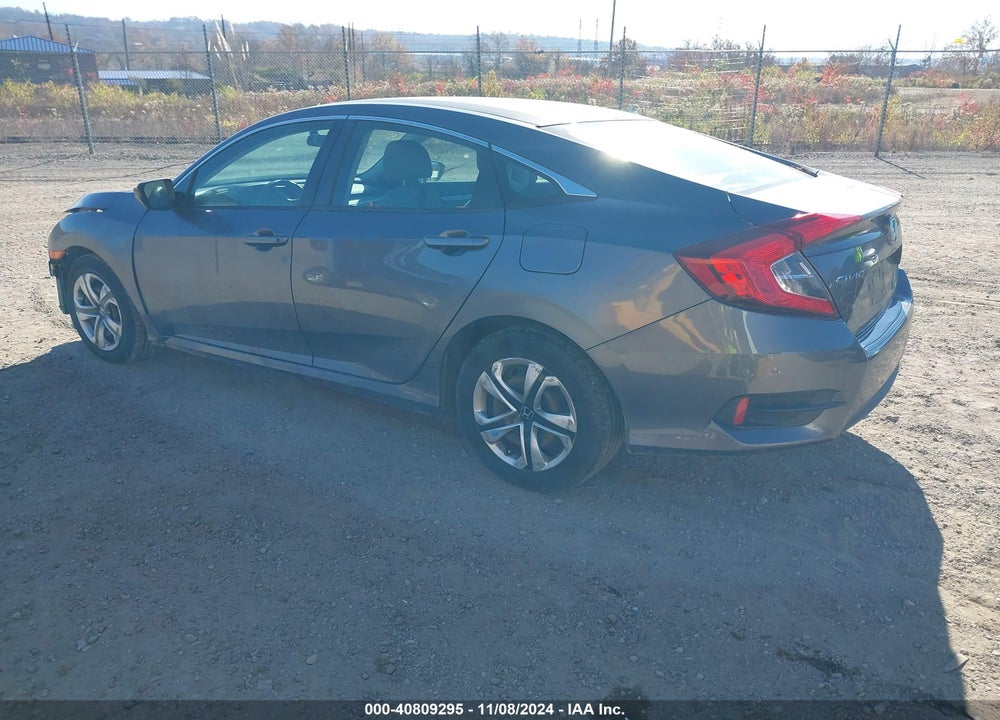2018 HONDA CIVIC LX VIN: 2HGFC2F52JH517895