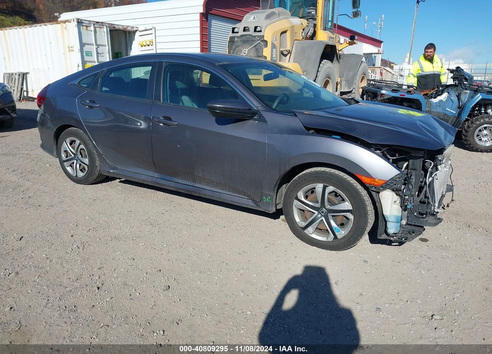2018 HONDA CIVIC LX VIN: 2HGFC2F52JH517895